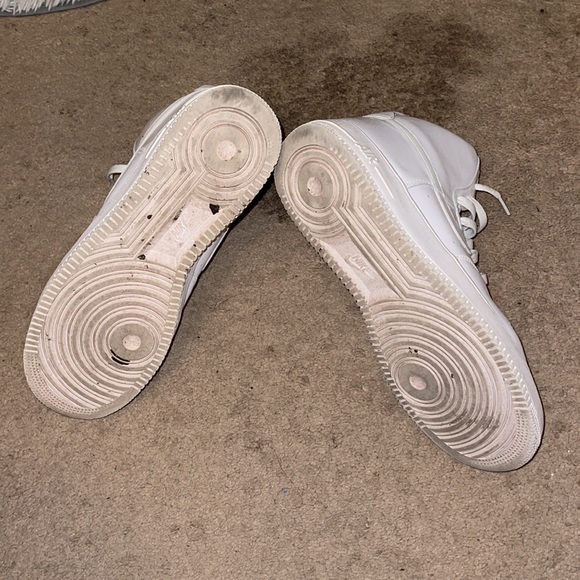 Hightop White Air Force 1’s - Picture 5 of 6